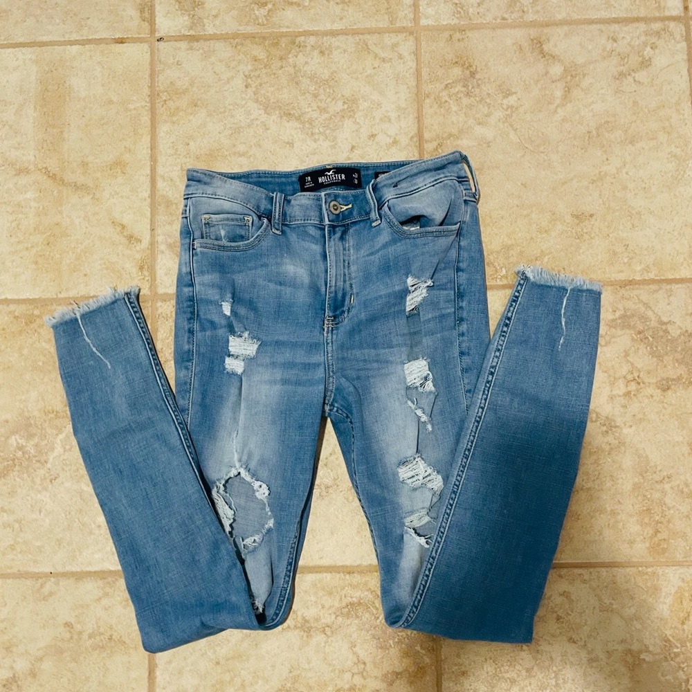 Distressed Hollister skinny jeans